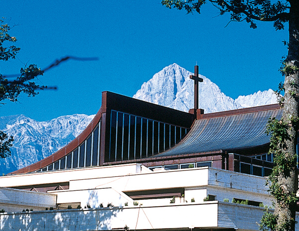 Il Santuario di San Gabriele dell'Addolorata, ai piedi del Gran Sasso 